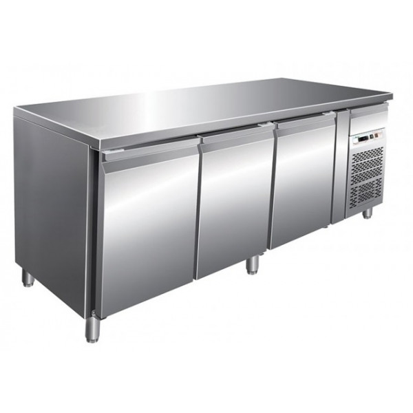 Refrigerated gastronomy counter three doors Model GN3100TN GN1/1 ventilated