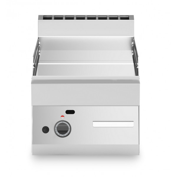Gas fry top Chromed smooth plate MDLR Model F6540FTGCLT