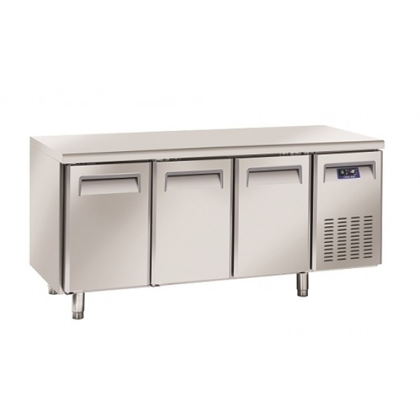 Refrigerated counter for gastronomy Model QR3100 Ventilated 3 self-closing doors
