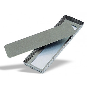 Non-stick cake pan, removable botton Size cm. L 35 x P 11 x 2,5 h Model 602-035