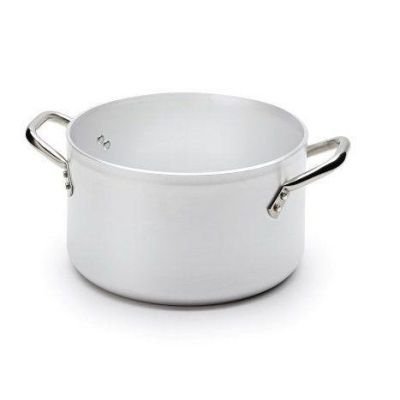 Casseruola alta in Alluminio con due maniglie Capacità lt. 5,6 Superficie induzione ø cm. 18 Spessore 3 cm Dimensioni ø cm. 24 x 14h Modello 290-224