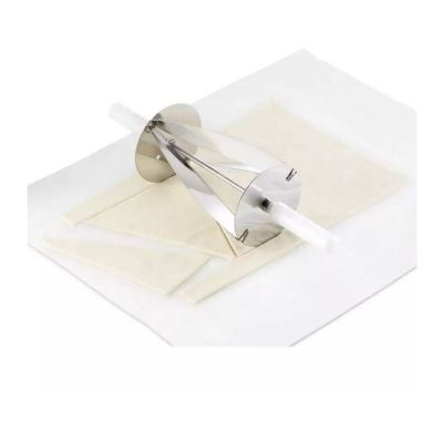 Rulli Taglia Croissants semplice in acciaio inox Dimensioni Triangolo mm. 180x165 Peso g 400 Modello 528-085