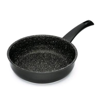 Padella alta con rivestimento interno in pietra lavica Esterno in vernice PTFE nero Manico saldato in BACHELITE Compatibile con cucina a induzione Dim- ø cm. 28 Modello PI6428IN