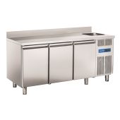 Tavolo Refrigerato GN1/1 in acciaio inox con lavello con alzatina Modello RC3200LV Refrigerazione ventilata 3 Porte in acciaio inox