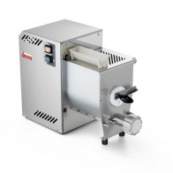 Macchina per la pasta Modello Sinfonia2 Capacità vasca: lt 6 Capacità impasto: kg 2,5 Produzione/h kg/h. 5